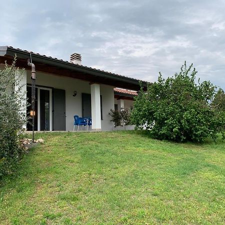 Casa Vacanze Al Capriano Appartamento Lampone Cantello Exterior photo