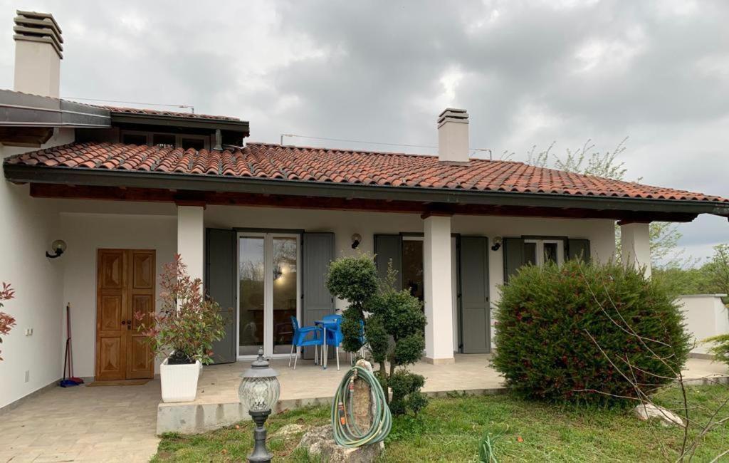 Casa Vacanze Al Capriano Appartamento Lampone Cantello Exterior photo