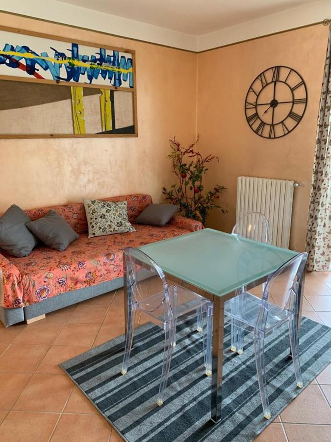 Casa Vacanze Al Capriano Appartamento Lampone Cantello Exterior photo