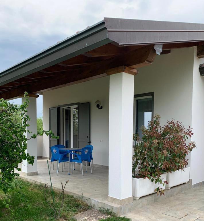 Casa Vacanze Al Capriano Appartamento Lampone Cantello Exterior photo