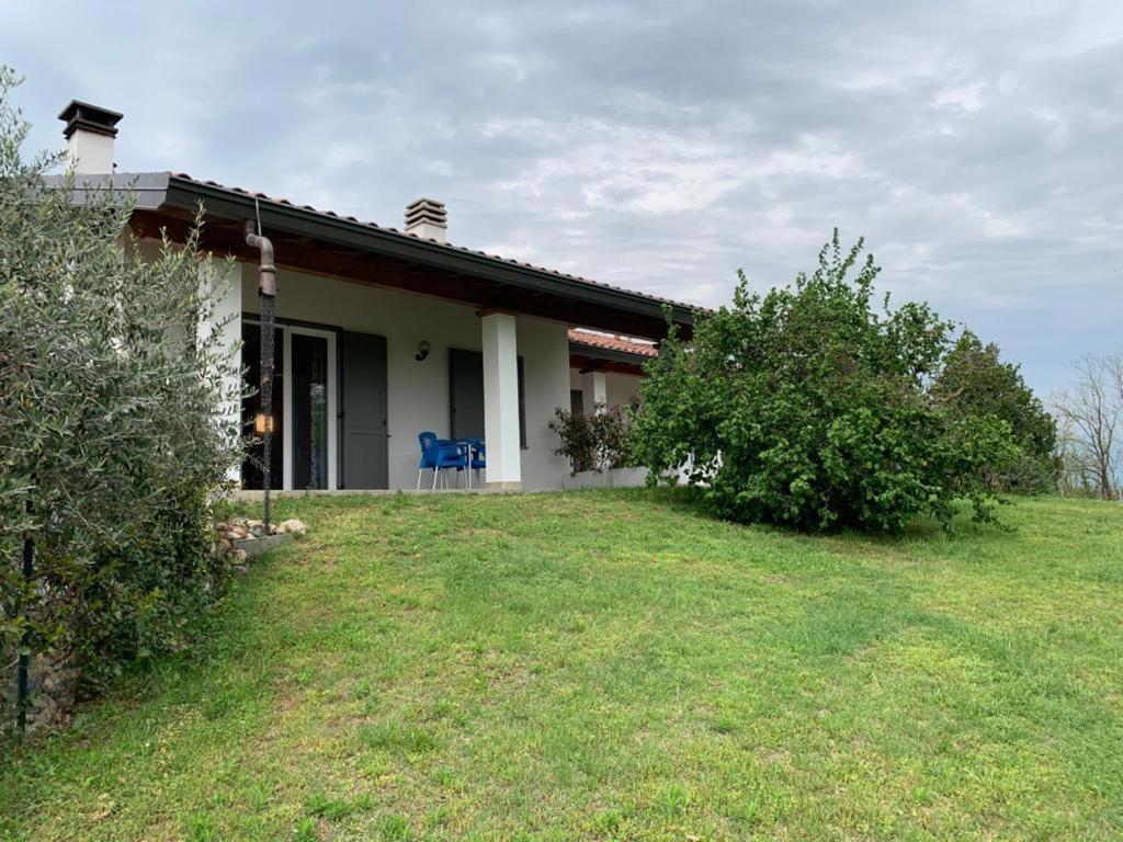 Casa Vacanze Al Capriano Appartamento Lampone Cantello Exterior photo