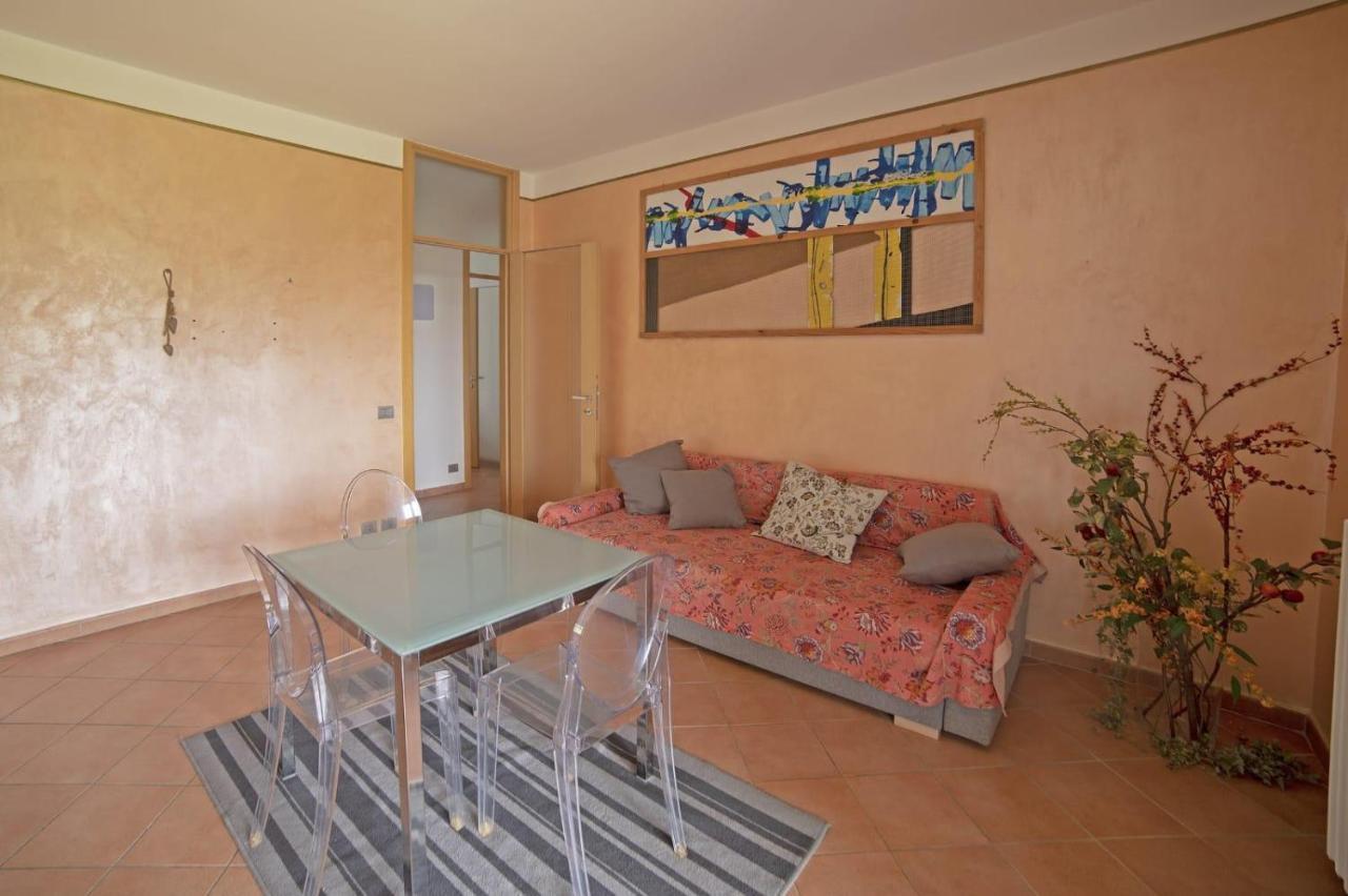 Casa Vacanze Al Capriano Appartamento Lampone Cantello Exterior photo